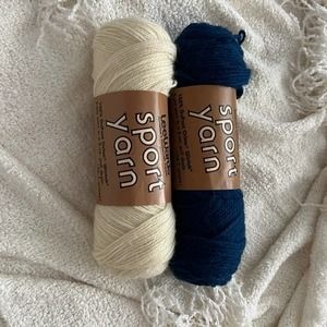 LeeWards Americas Homecraft Center Sport Yarn Tawny White and Navy(NEW)